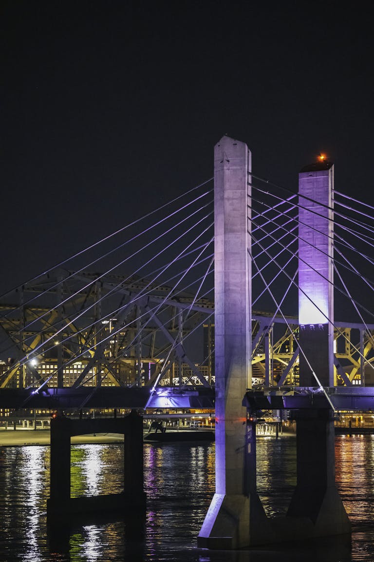 Stunning nighttime view of a modern bridge in Kentucky, USA.